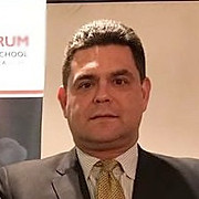 Edmundo Lizarzaburu B.